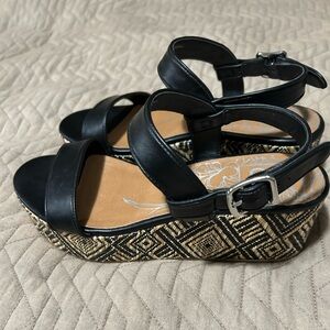 dv Target Platform Sandal Wedges